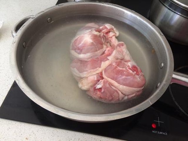 【香菇蚝油焖鸡肉】步骤1