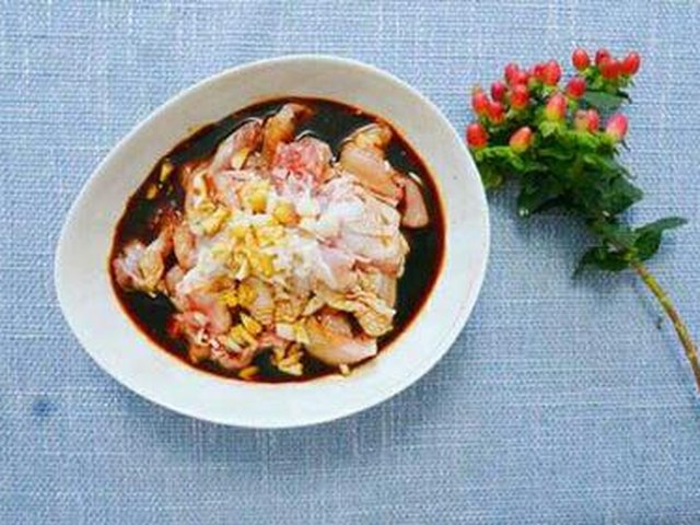 【大葱煎鸡肉串】步骤4