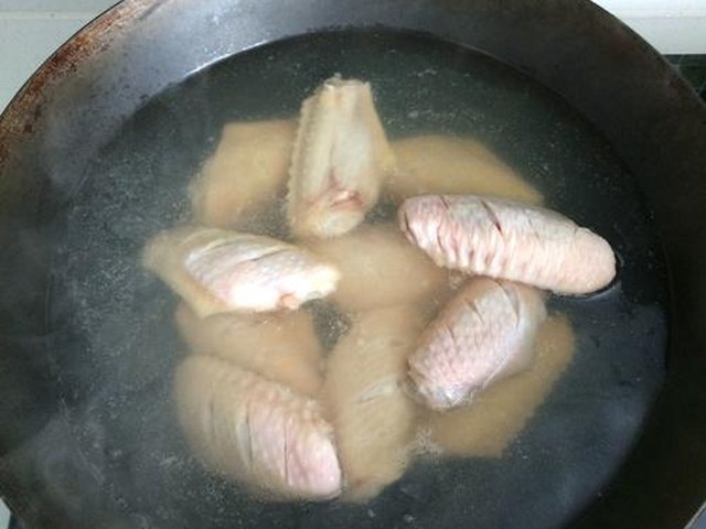 【〖 土豆烧翅中 〗】步骤4