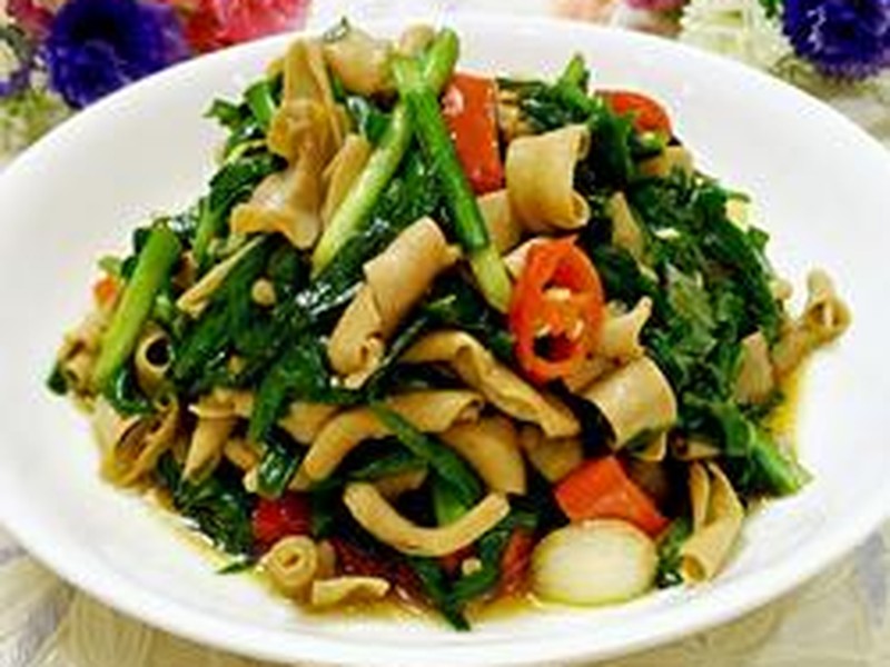韭菜炒鸭肠