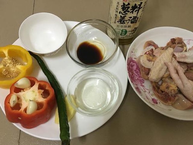 【爆炒鸡肉】步骤1