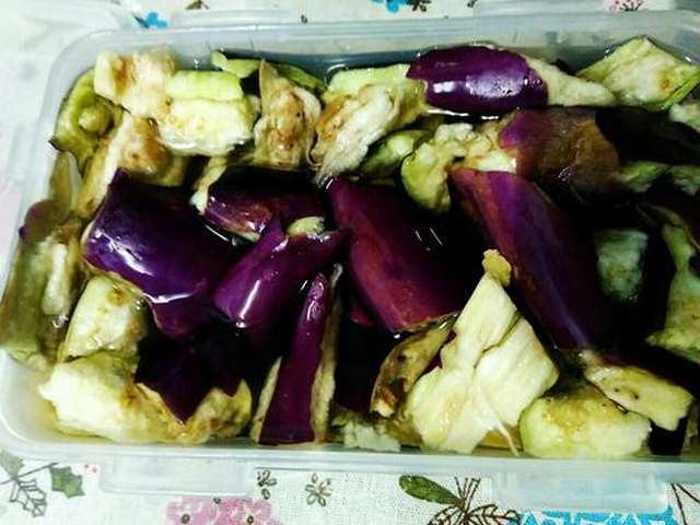 【红烧肉焖茄子】步骤1