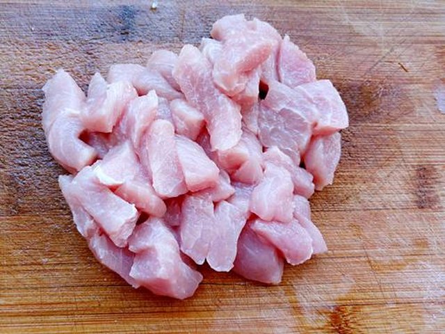 【肉段烧茄子】步骤2
