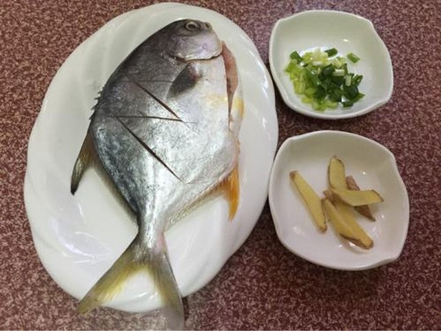 【红烧鲳鱼】步骤1