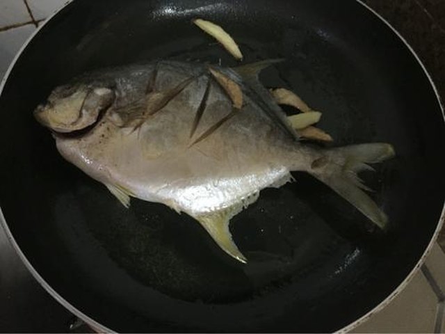 【红烧鲳鱼】步骤4