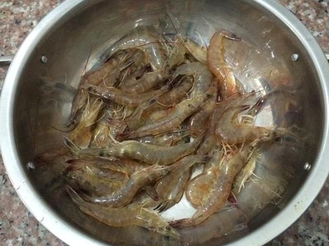 【红烧基围虾】步骤1