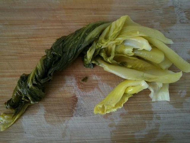 【酸菜毛豆炒肉末】步骤1