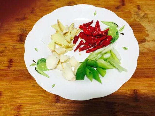 【酸菜鱼】步骤2