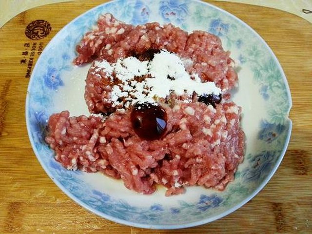 【香煎肉酱茄子】步骤2