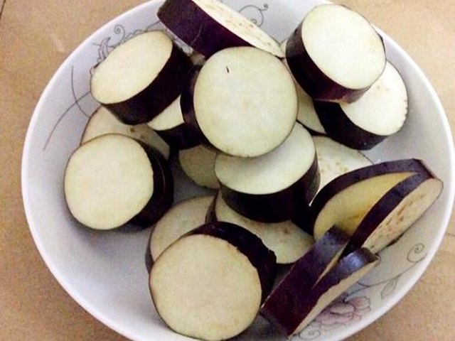 【鱼香茄盒】步骤3