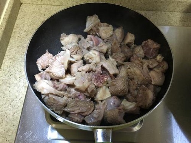 【笋子烧牛肉】步骤2