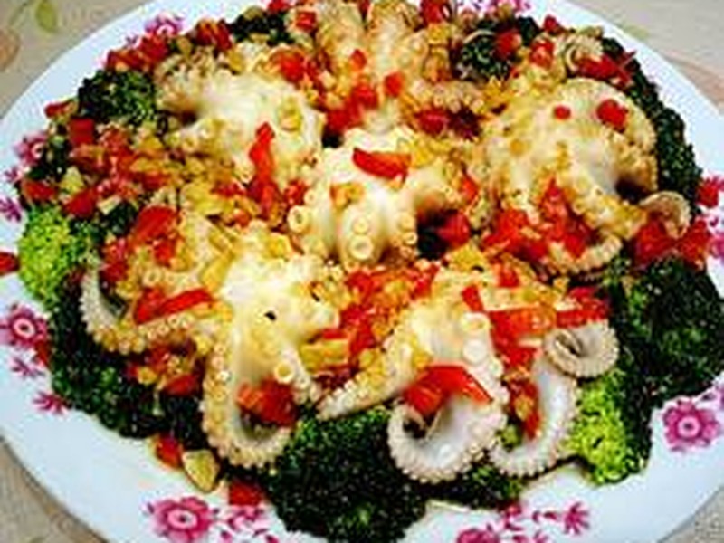 耗油八带鱼扣西兰花