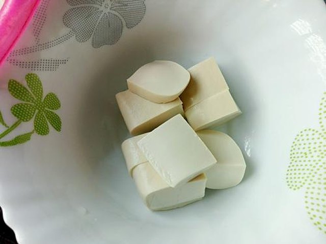【袖珍菇白豆腐汤】步骤3