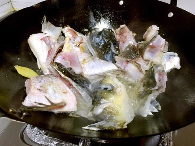 【鱼头豆腐汤】步骤4