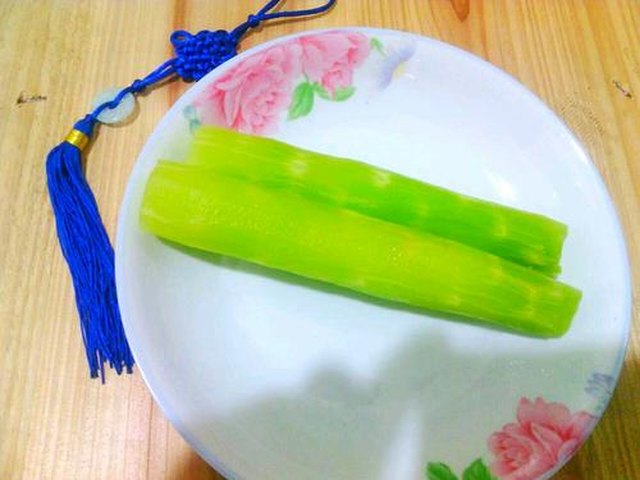 【莴笋小炒肉】步骤1
