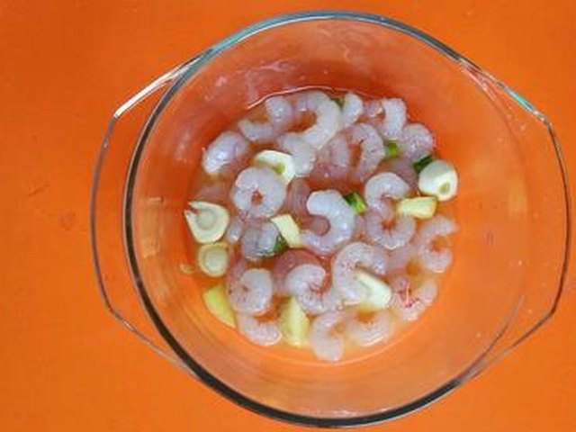 【虾仁扒油菜】步骤2