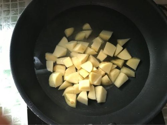 【红烧土豆块】步骤4