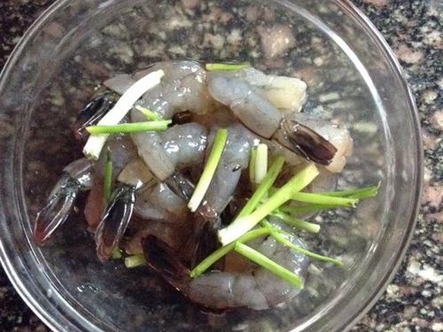 【黄金炸虾】步骤2