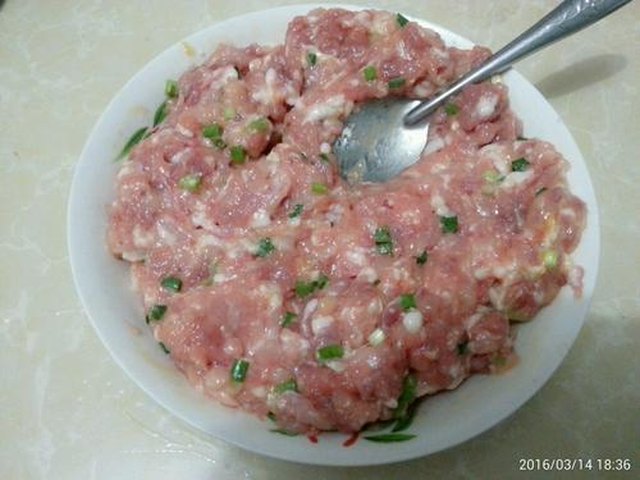 【肉包蛋】步骤4