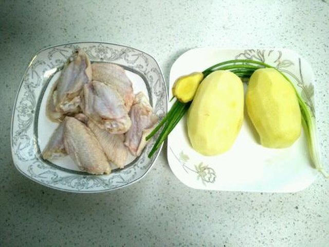 【土豆烧鸡翅】步骤1