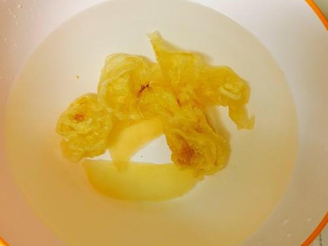 【干鲍鱼花胶老鸡汤】步骤1