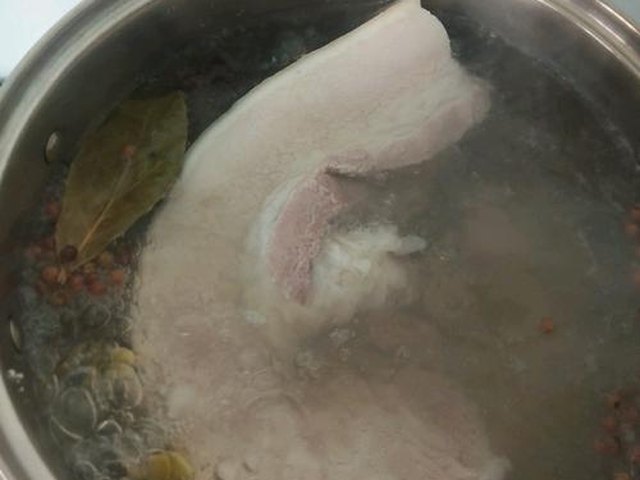 【尖椒回锅肉】步骤2