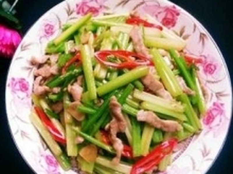 芹菜炒肉