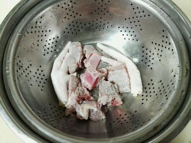 【菌菇豆腐汤】步骤4