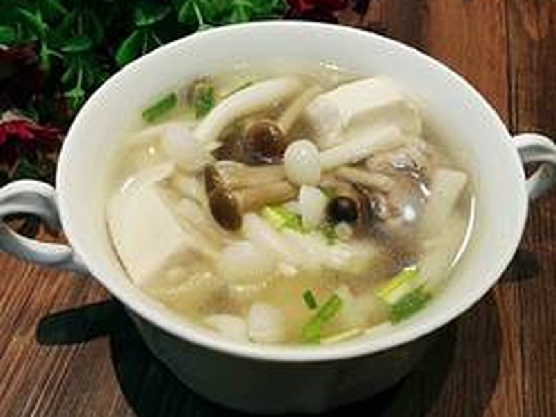 菌菇豆腐汤
