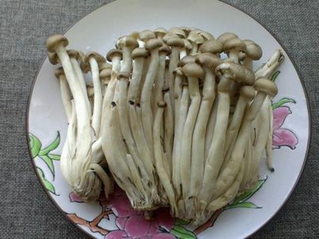 【干炸蘑菇】步骤1