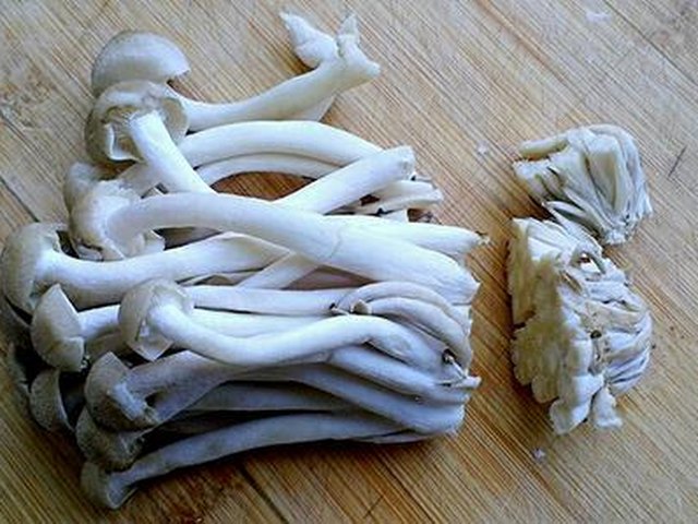 【干炸蘑菇】步骤2