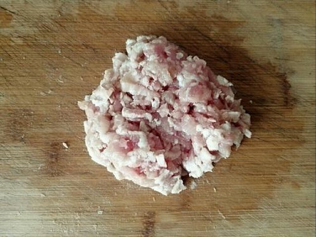 【酱香肉末烧茄子】步骤2