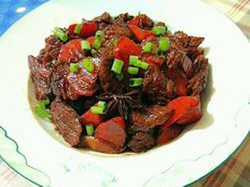 胡萝卜烧牛肉