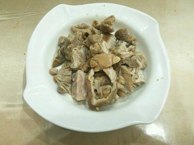 【小土豆烧肥肠】步骤3