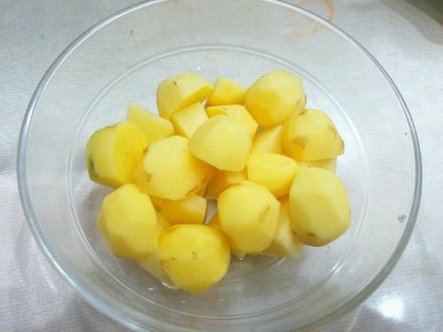 【小土豆烧肥肠】步骤4
