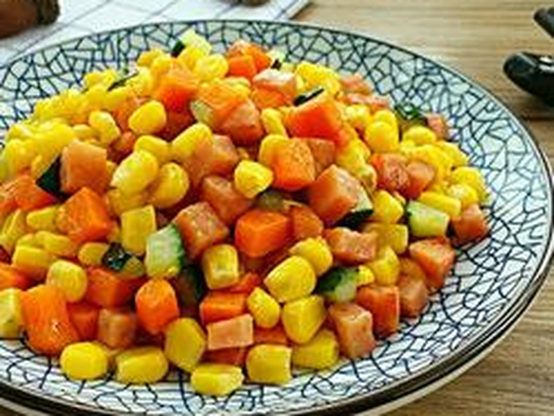 火腿炒玉米粒