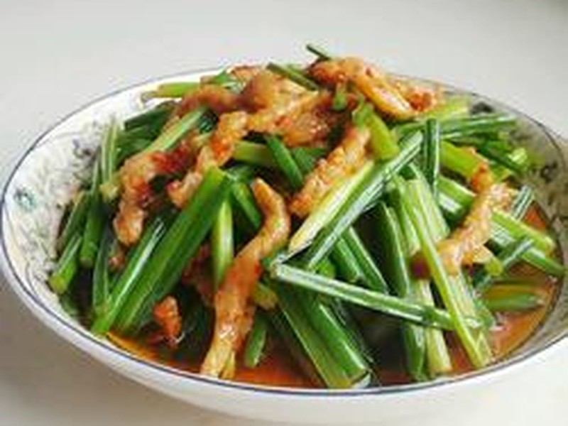 韭菜花炒肉丝