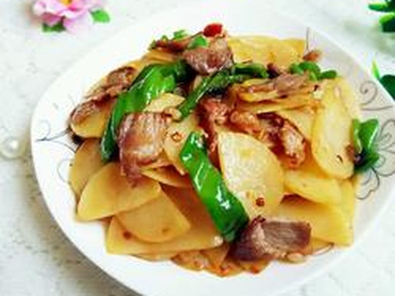 土豆片炒肉