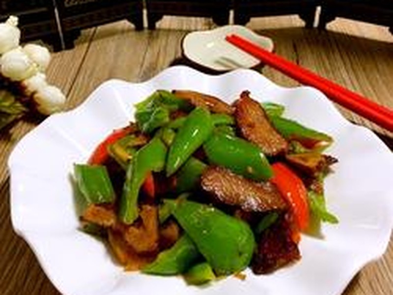 尖椒炒腊肉