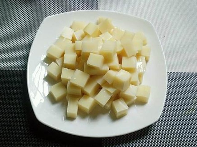 【红烧米豆腐】步骤2
