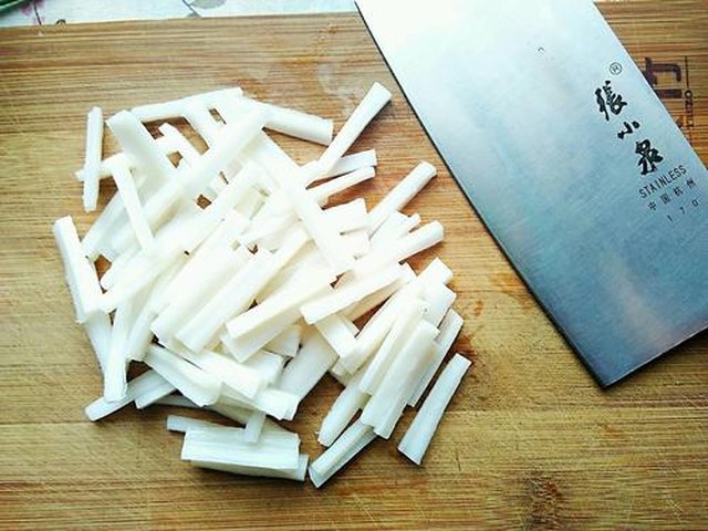 【藕丝炒肉段】步骤2