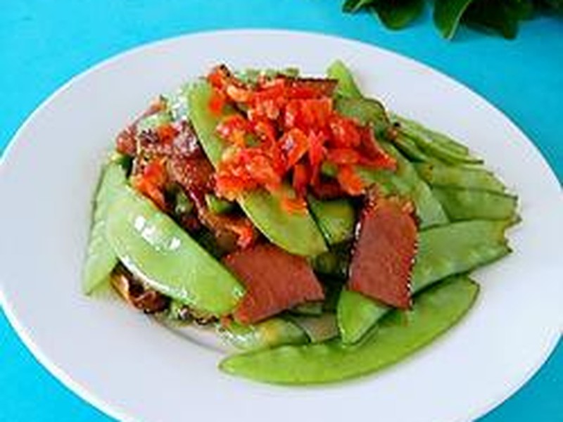 荷兰豆炒腊肉