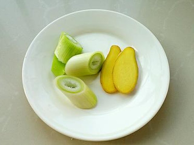 【排骨炖海带】步骤2