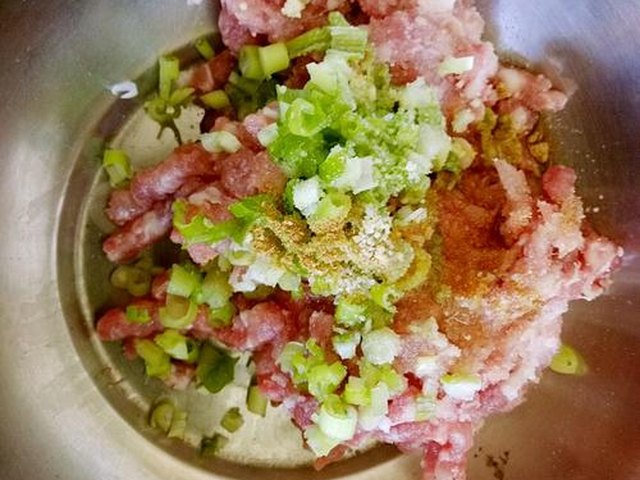 【煎酿茄子】步骤2