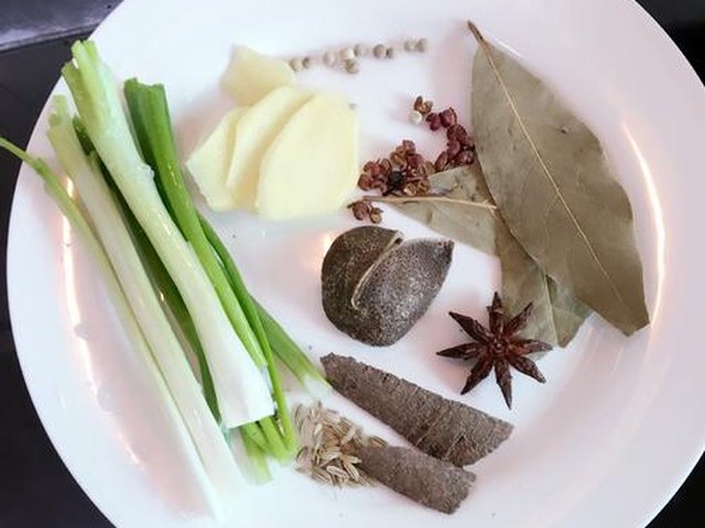 【胡萝卜翻茄煲牛腩】步骤2