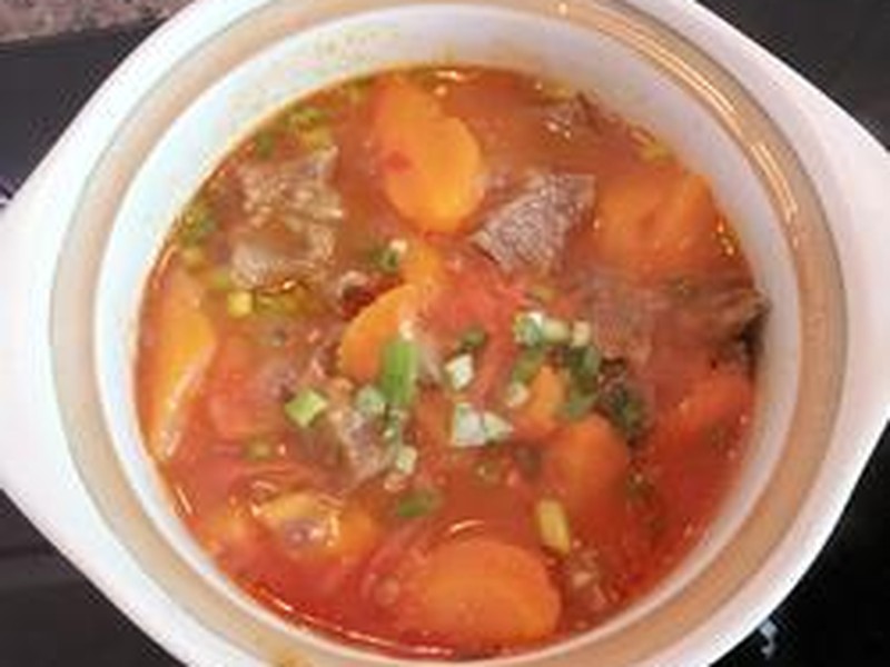 胡萝卜翻茄煲牛腩