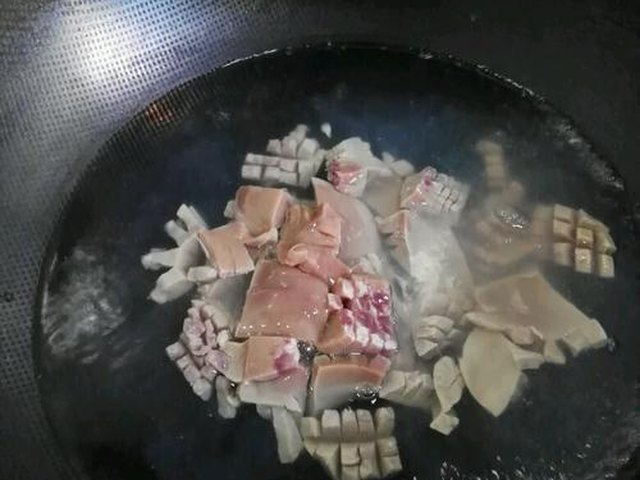 【溜腰花】步骤3
