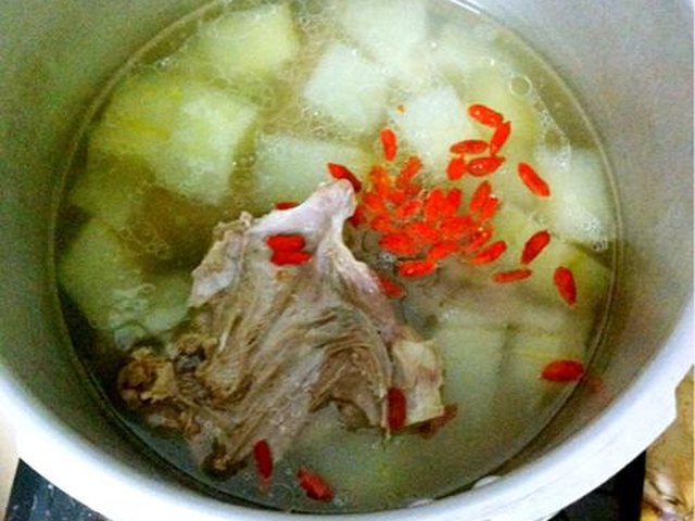 【鹅肉冬瓜汤】步骤4