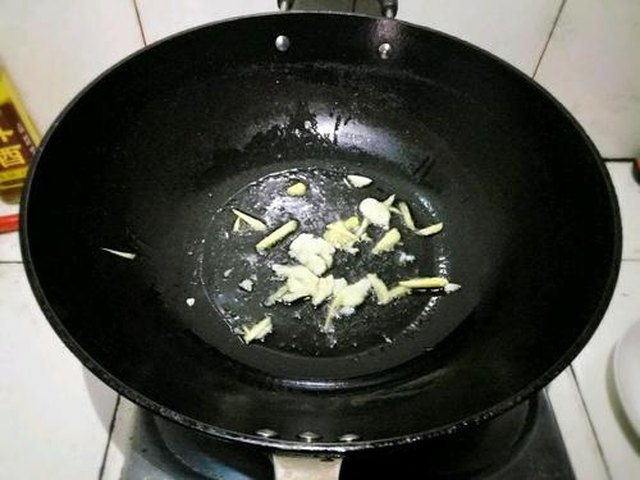 【甜豆炒肉】步骤3