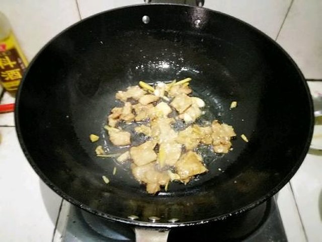 【甜豆炒肉】步骤4